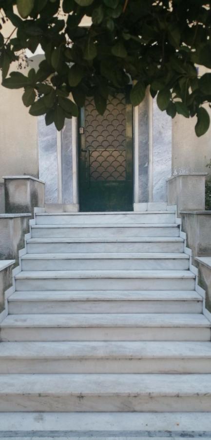 The Athenian House -Duxiana Bed Apartment Luaran gambar